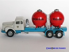 Tekno (Danemark) / Scania 76 Cement silos rouges