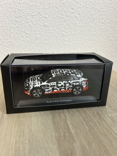 R1954 voiture miniature audi - r1954,