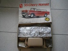 MAQUETTE VOITURE AMERICAINE '55 CHEVY NOMAD - AMT 1/16 VINTAGE