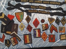 Lot 33 Ecussons Militaire