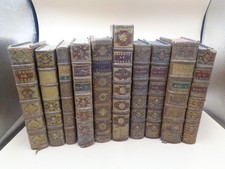 Lot de 10 volumes in quarto