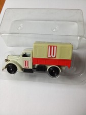 CAMION AMERICAIN PUBLICITAIRE ......"LU"......1/43