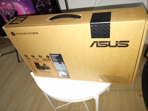 Asus chromebook plus - plus, jamais