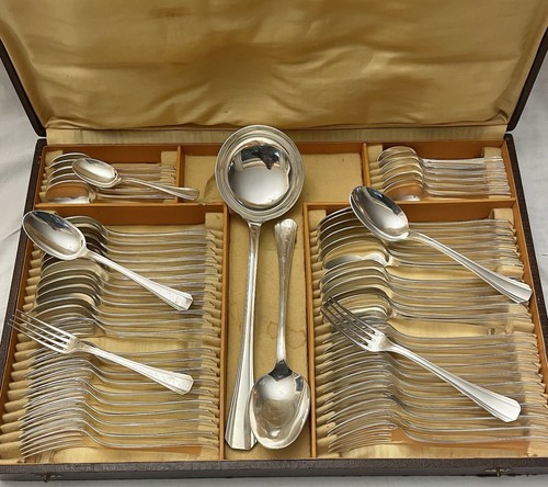 Menagere metal argente - en,