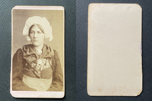 Femme costume régional - femme, en