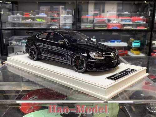 Benz c63 amg black - na,