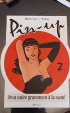 Berthet, grand autocollant pin up