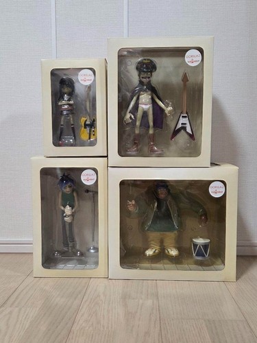 Gorillaz kidrobot white - kidrobot,