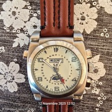 Montre avec date, mois, jour et phases de la lune, mouvement automatique,...