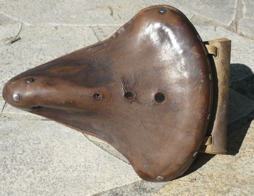 Selle cuir ancienne sa - en, et