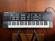 Synthétiseur à distorsion de