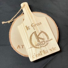 Planche à découper en bois personnalisée - "Le gras c'est la vie" - Kaamelott