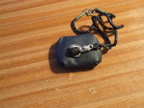 Pendentif griffe aigle - , en