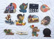 LOT DE 12 PIN'S PARC D'ATTRACTION CENTER PARCS FUTUROSCOPE WALIBI......