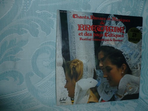 Chants danses musiques - chants,,