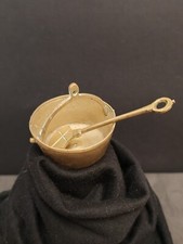 Chaudron Et Sa Cuillère Miniature En Laiton