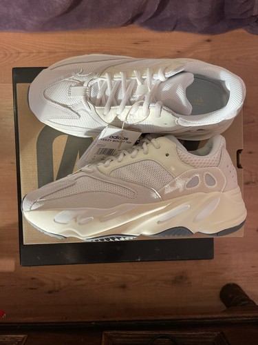 Yeezy boost 700 analog - yeezy,