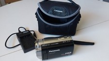 Camescope numérique ultra compact Panasonic HDC-SD10 avec chargeur et housse