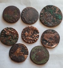 LOT DE 8 " DENIER TOURNOIS ET