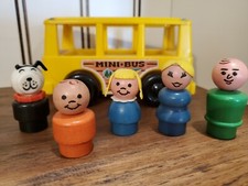 VINTAGE 1969 FISHER PRICE #141 MINI BUS COMPLETE W/WOOD LITTLE PEOPLE FAMILY