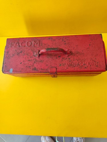 Caisse facom avec douilles - caisse,