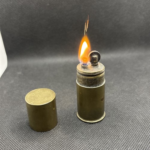 Ancien briquet poilu - de,