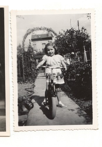 Petite fille vélo jardin - fille,