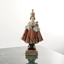 Charmante petite statue représentant l’Enfant Jésus de Prague