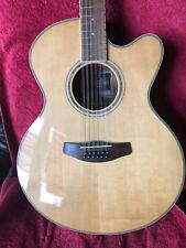 guitare 12 cordes YAMAHA