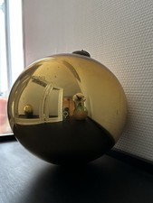 ANCIENNE BELLE BOULE EN VERRE SOUFFLE EGLOMISE DE COULEUR OR MERCURISE XIX ème