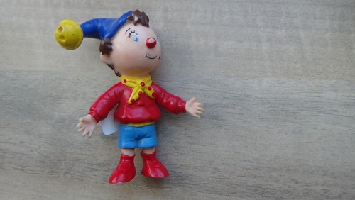 Figurine oui - oui,
