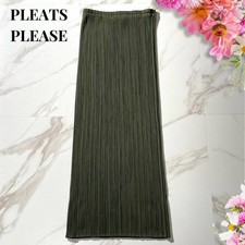Pleats Please Issey Miyake