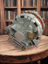 Alternateur ancien Citroën C35 d’occasion vintage, pièce auto d’origine rare