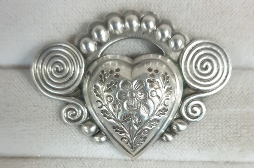 Broche bretonne ancienne - ancienne, en