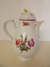 Verseuse ancienne en porcelaine de Vienne,Autriche.XVIII°.Pichet,vase,cafetiere.