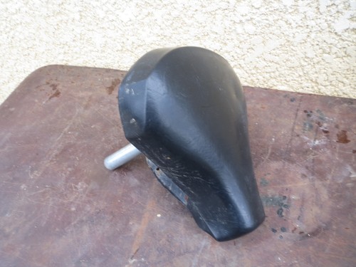 Ancienne selle mobylette - de,