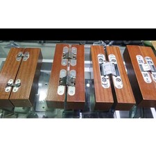 Charnières croisées robustes