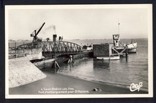 cpa St BREVIN les PINS Pont d'Embarquement pour St NAZAIRE Bateau St Gildas Grue