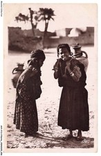 AVYP13-0822-FILLETTE - Enfants portant l'eau