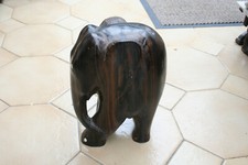 sculpture éléphant en bois d’ébène