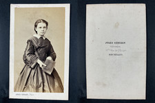 Gézuzet, Bruxelles, Fillette au livre Vintage cdv albumen print.