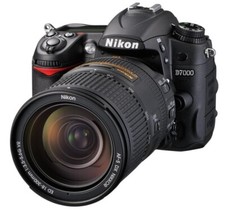 Nikon D7000 18-300 VR Super Zoom Kit