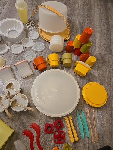 Vintage tupperware piece - vintage, 90-piece