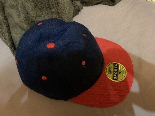 Casquette neuve avec - ,