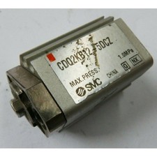 Vérin compact pneumatique SMC CDQ2KB12-5DZ Occasion