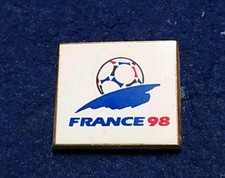 RARE  pins sport foot football