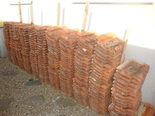 Lot de 270 tuiles BISCH-Seltz 40X26 cms