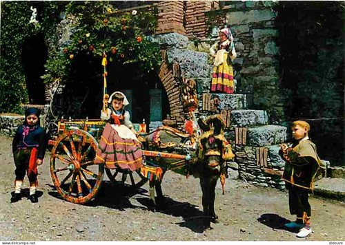 Carte postale folklore - -,