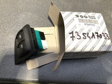 735417033-2 Boutons de Leve