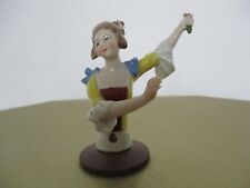 Lady Yellow Dress, Rose